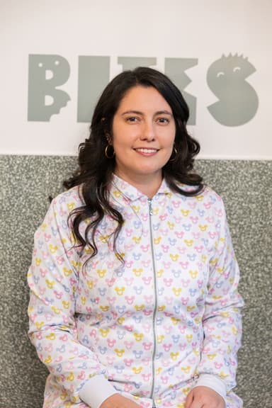 Dr. Claudia Valenzuela